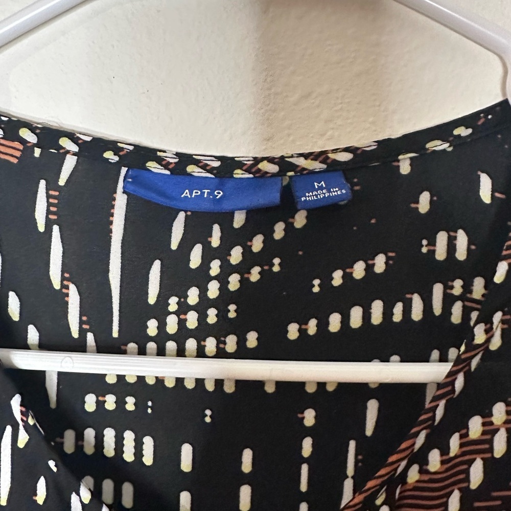 Apt. 9 Black and Brown Patterned Blouse - Picture 2 of 3